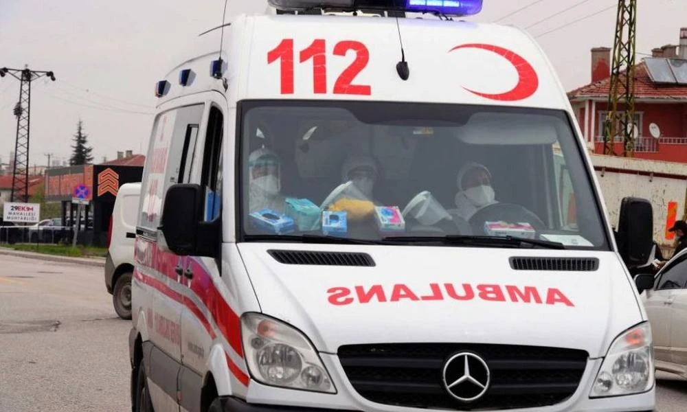 Τραγωδία στην Τουρκία: 17χρονος χτυπήθηκε από αυτοκίνητο και λεωφορείο